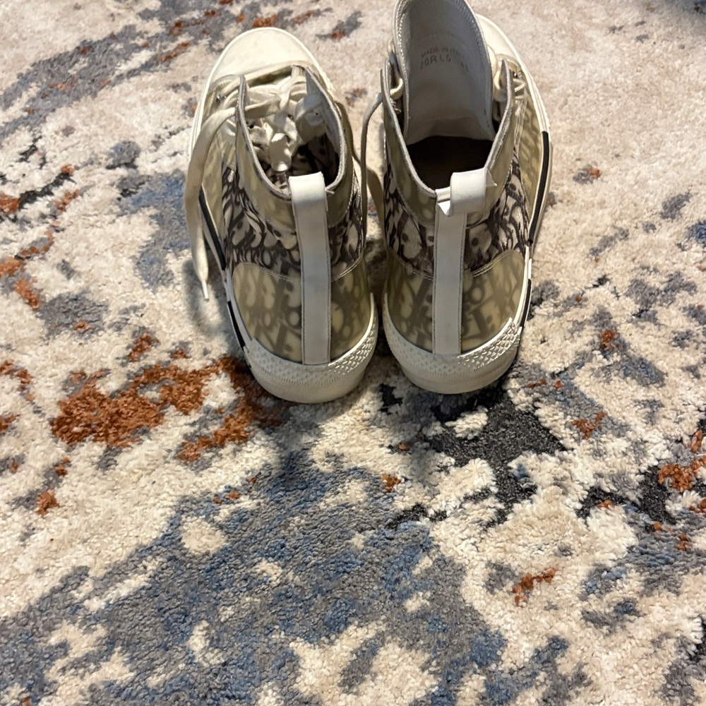 Dior High-Top Sneakers in Cream and Gray - Picture 4 of 4